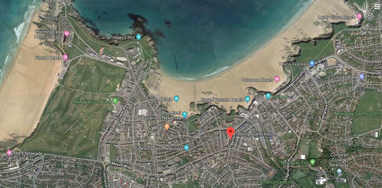 Holiday home Newquay Escape, 5 Spacious Ensuite Bedrooms & Parking- Simplycheckin