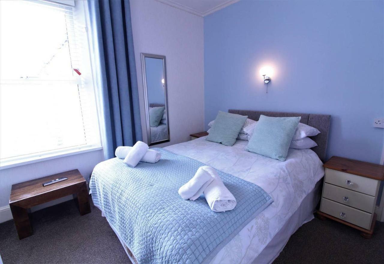 Newquay Escape, 5 Spacious Ensuite Bedrooms & Parking- Simplycheckin * Newquay (Cornwall)