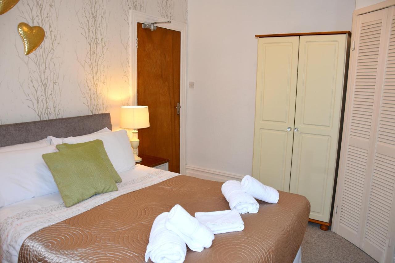 Newquay Escape, 5 Spacious Ensuite Bedrooms & Parking- Simplycheckin Newquay (Cornwall)