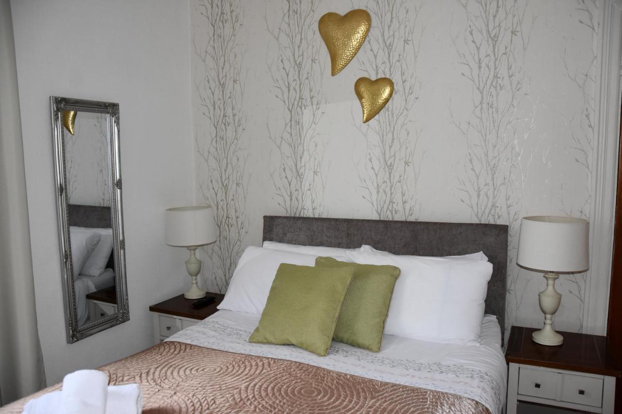 Newquay Escape, 5 Spacious Ensuite Bedrooms & Parking- Simplycheckin * Newquay (Cornwall)