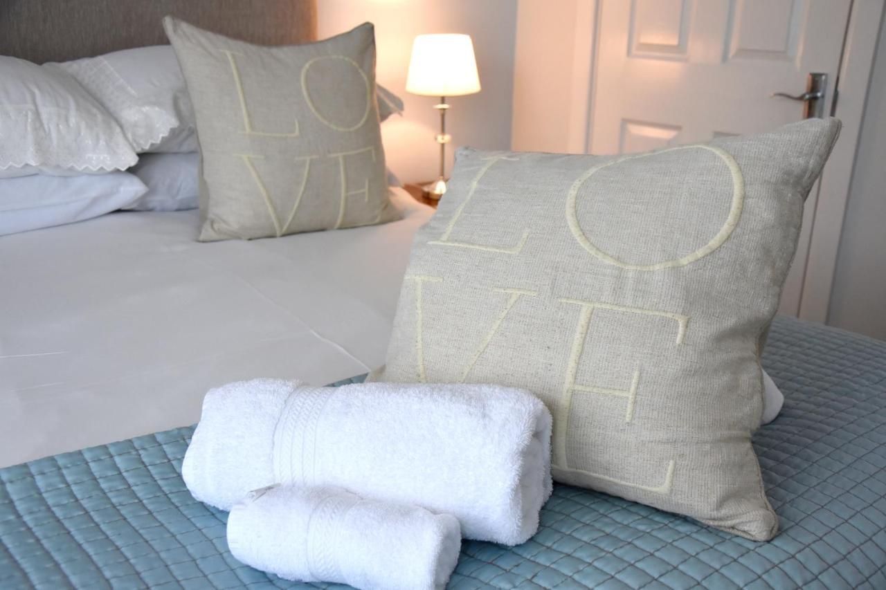 Newquay Escape, 5 Spacious Ensuite Bedrooms & Parking- Simplycheckin * Newquay (Cornwall)